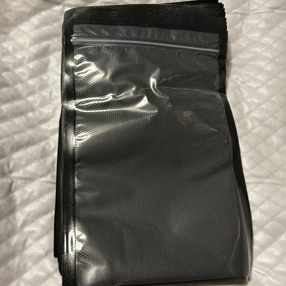 Vacuum sealing bags